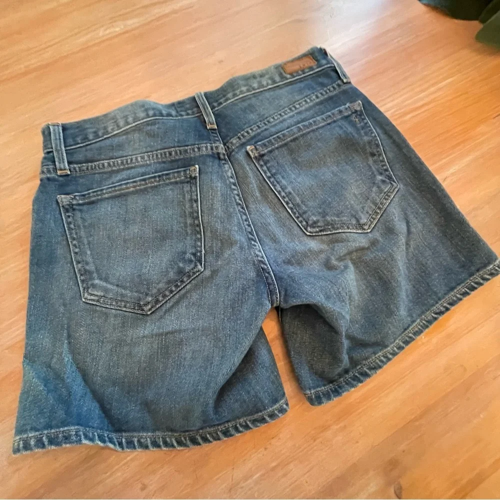 JOIE JEANS! USA. Blue Denim Jean Shorts! Great Condition! Sz 25